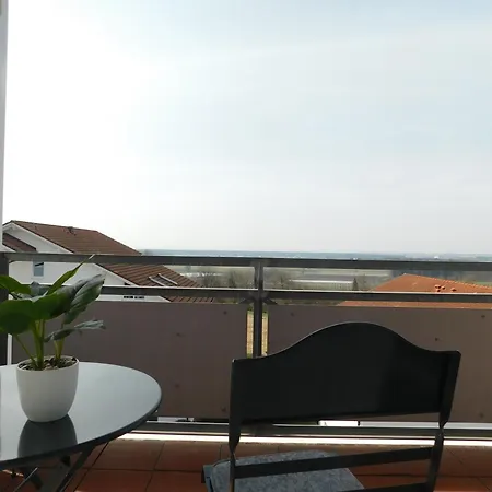 Susis Mit Schoener Aussicht *